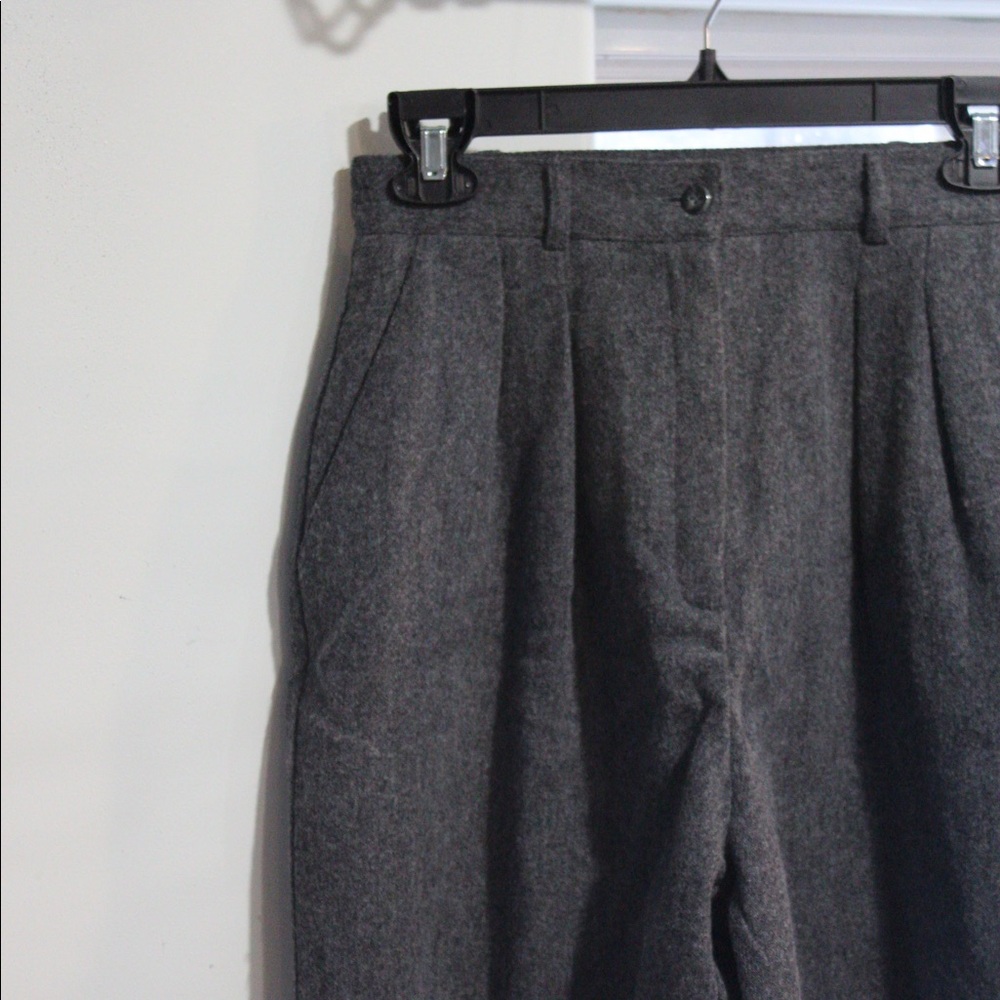 Vintage Style Fitted Wool Shorts (Dark Gray)